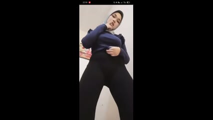 Indonesian Viera Jilbab Legging Scene with Alice Smack