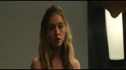 Sydney Sweeney Stars in Les Voyeurs