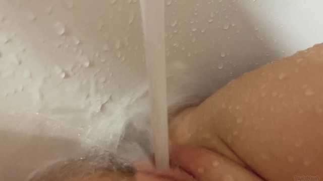 Exploring Water Jet Masturbation for the First Time