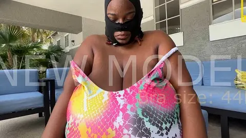 Big Ebony Tits Splashing in Pool Action