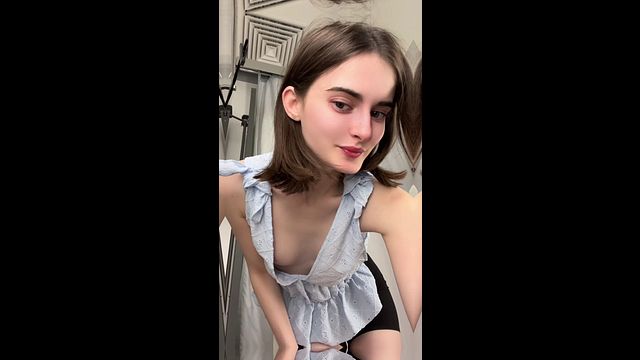 MIACUTE007 FLASHES BREASTS IN CASUAL TOP TEASE