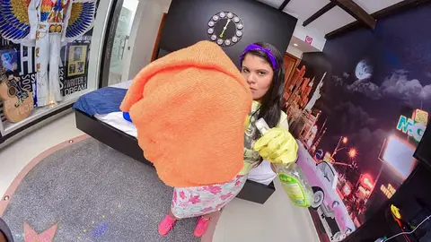Thick Latina in Yellow Gloves Gives Sloppy Deepthroat - Gags on It