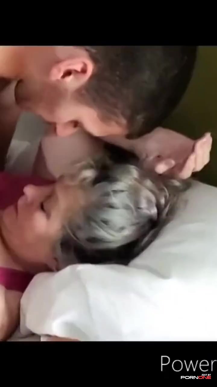 Granny Slutwife Jucee 2 Enjoys Hardcore Action