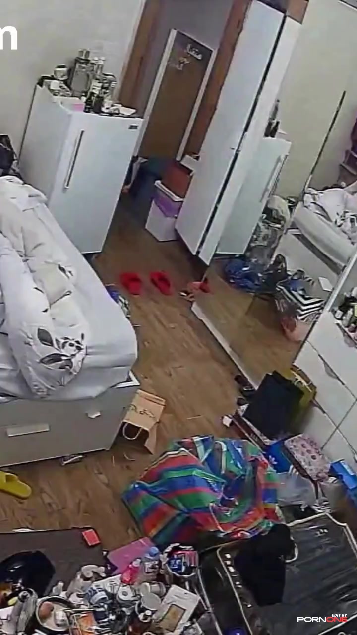 Arab Girl Nude: Intimate Moment Caught on Camera