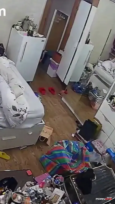 Arab Girl Nude: Intimate Moment Caught on Camera