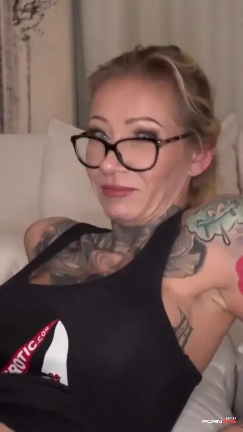 Amanda Doll's Intense Double Anal in Black