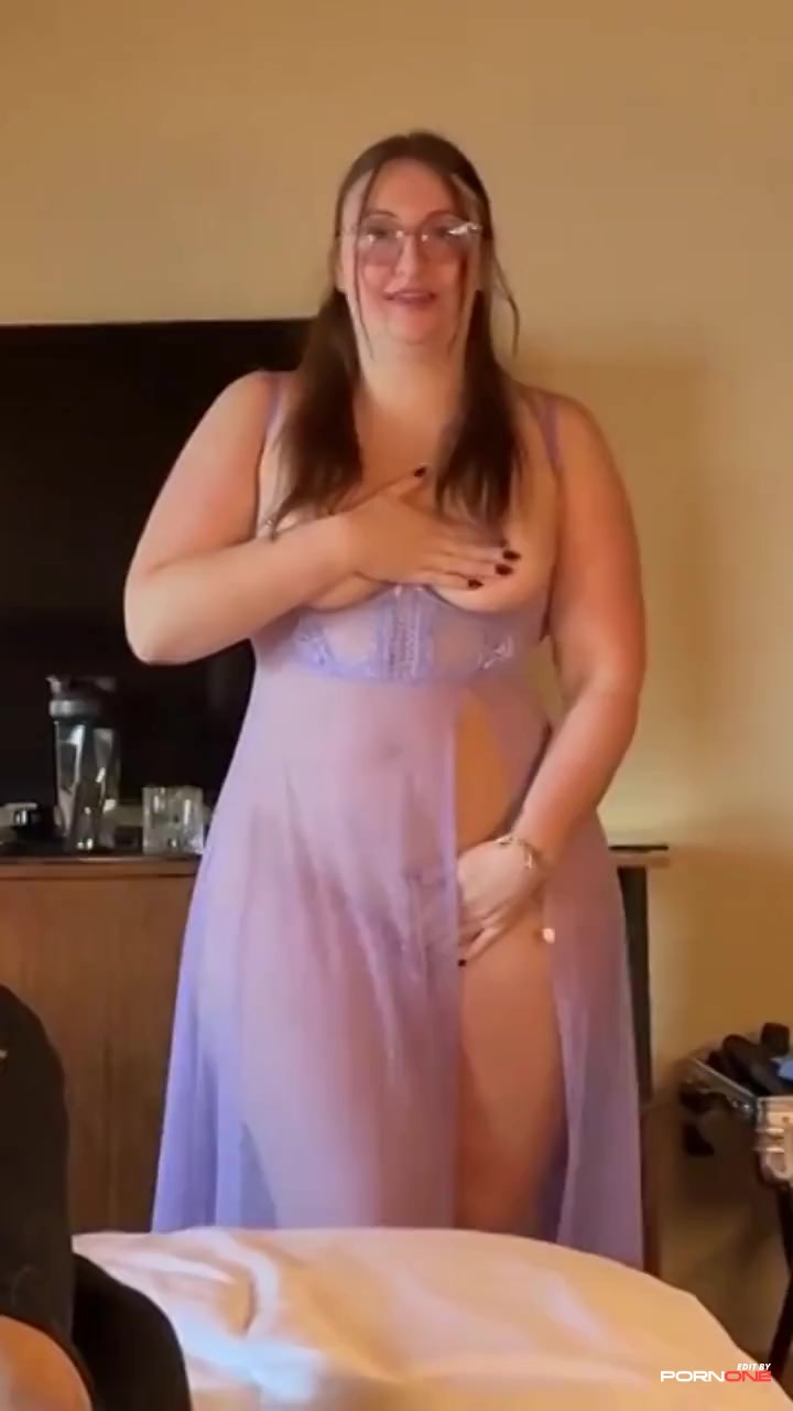 Emma Lee Baker's Creamy Delight in 29 Seconds