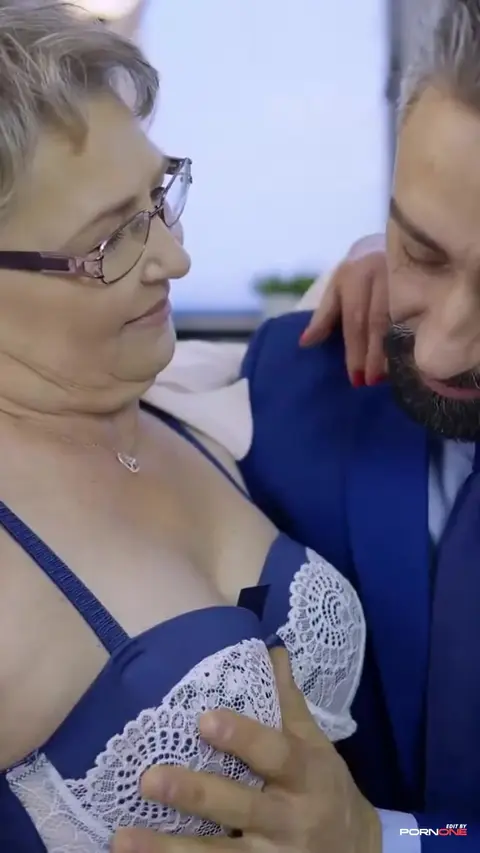 Horny Grandma Ilse Enjoys Arabian Stallion's Attention