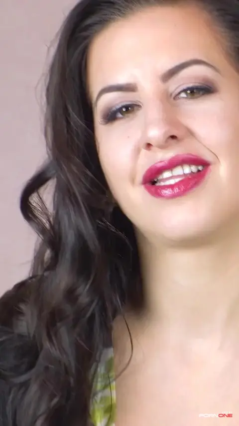 Tindra Frost The Temptress HD 1080p Vintage Flash