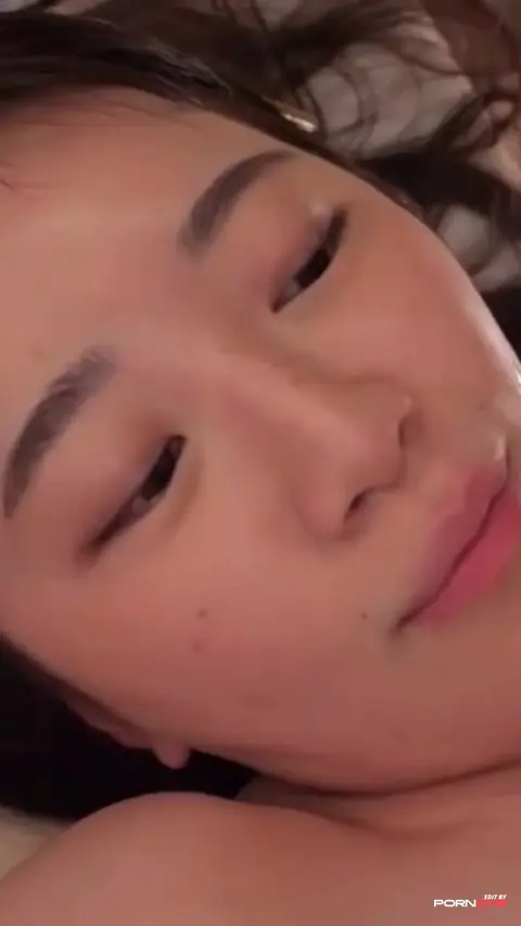 Asian Cutie in a Passionate 35-Second Encounter