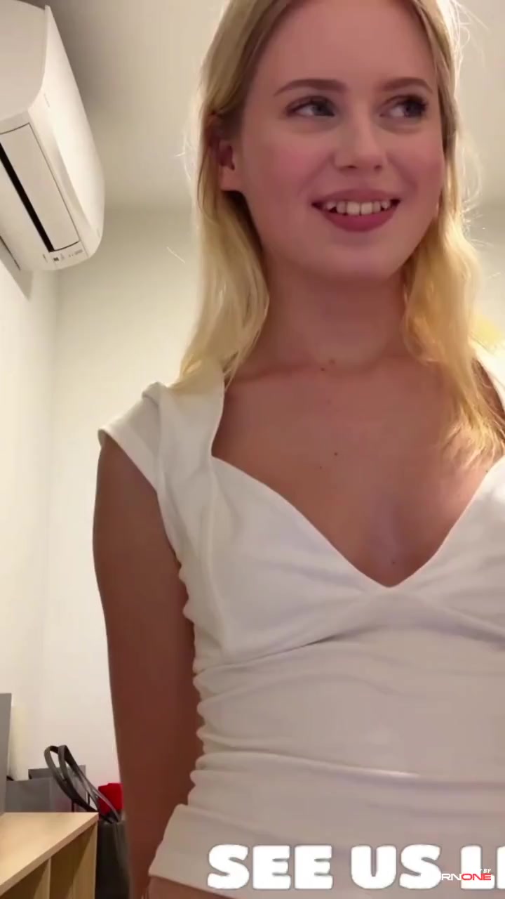Blonde Beauty Unleashes Messy Passion