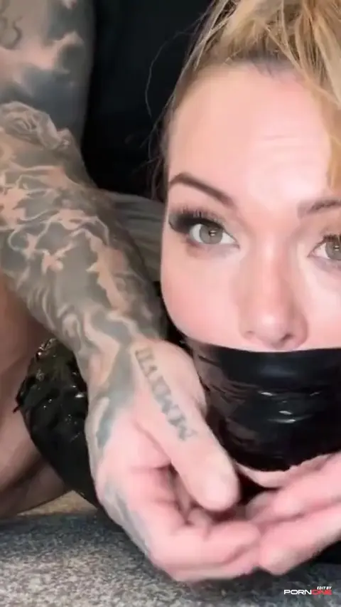 Battle of the Employees - Office Blowjob & Anal Action