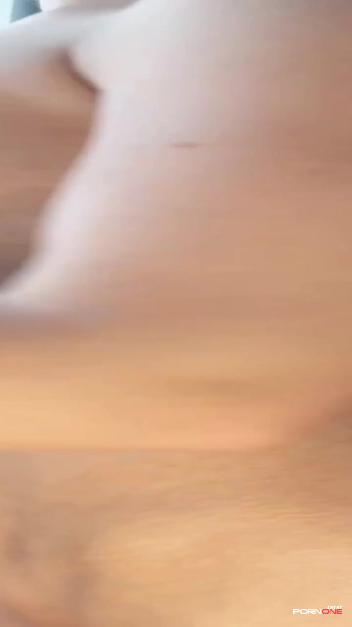 Amy Bounce Erotic Tease in 29 Seconds
