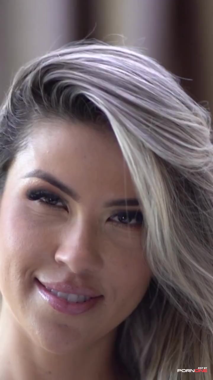 Jessica Pitanga's Sensual Handjob Delight