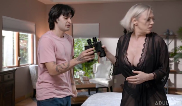 MM Action Unleashed - Dee's Sensual Encounter