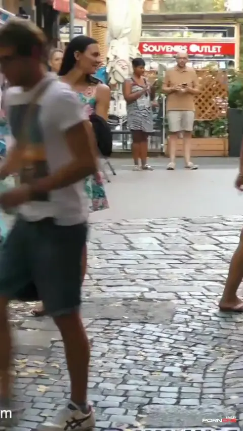 Aiko May Exposes Herself in Vienna
