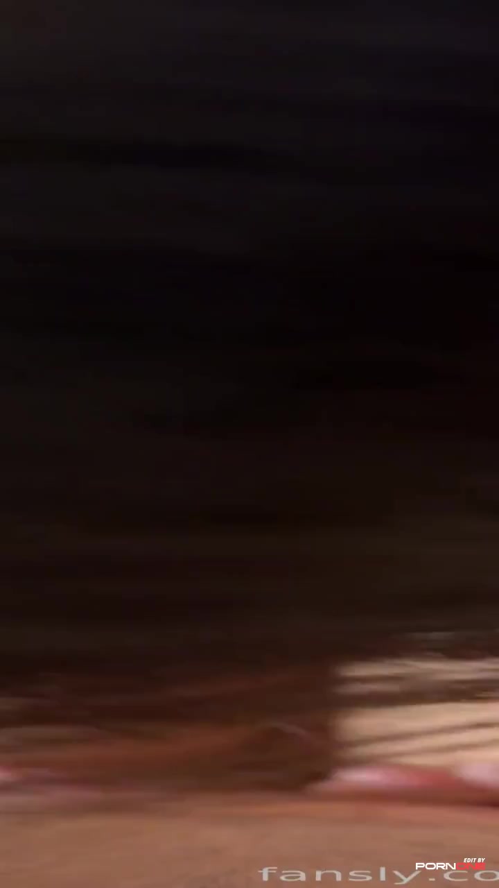 Emmamonteroo Unleashed on PornOne