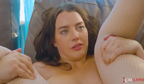 Voluptuous Figure: Perfect Ass and Boobs on Display