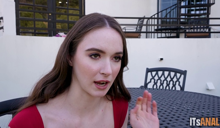 Hazel Moore Enjoys Double Penetration in Hardcore Action