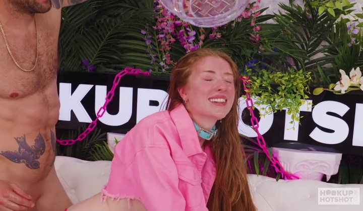 Lola Grant Sizzles in hookuphotshot Scene