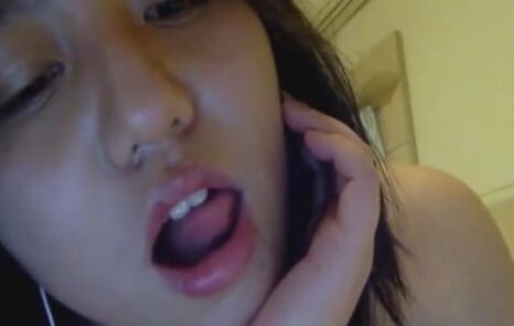 Hairy Chinese Girl Exposed on Webcam