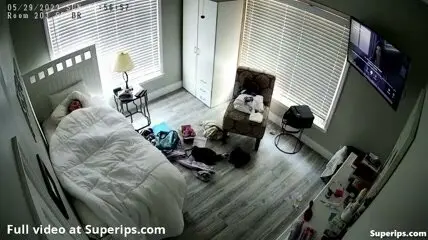 Live Webcam Girl in Bedroom - Uncensored Stream