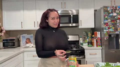 Baking with Huge Tits: Flirty Kitchen Fun