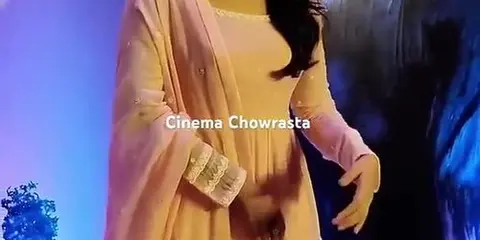 Sri Divya Sizzles in Meiyazhagan's Sensual Scene