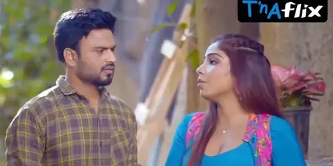 Leena Singh's Sensual Breasts Scene in Manmaniyan