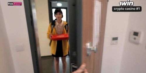 Pizza Delivery Gone Wild: Cum-Covered Surprise
