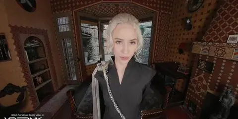 Game Of Thrones Fantasy: Blonde Beauty Kiara Cole