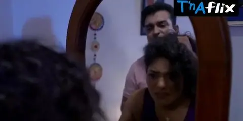 Alendra Bill's Hot Moment in Rangeen Kahaniyan | HD Scene