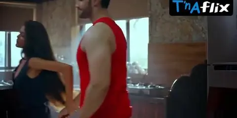 Manisha Jain Hot Scene in Rangeen Kahaniyan Full Movie