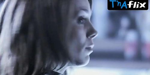 Marie-Chantale Gaudet Exposes in Minuit, Le Soir Scene