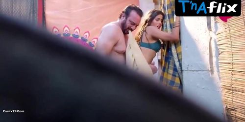 Babita Dubey Sizzles in Pehredaar 5 Scene