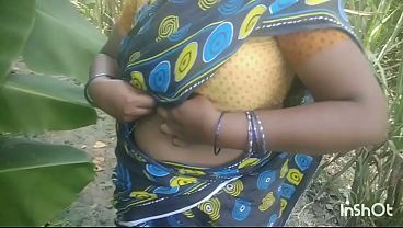 Outdoor Indian Housewife Aunty Sex Video