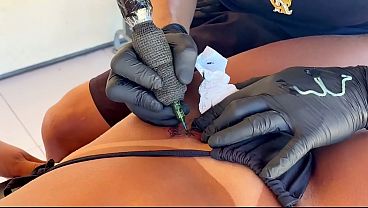 Tatuagem Paid with Passion: Blogueiras' Wild Adventure