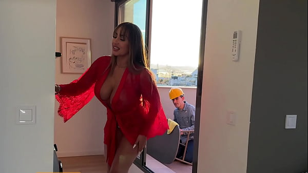 Latina MILF Seduction: Big Cock Plumber Fantasy