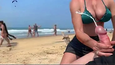 Beach Encounter: Public Ejaculation Under Pressure