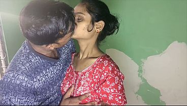 Desi Bhabhi Calls Boyfriend Home for Hard Fuck Scene