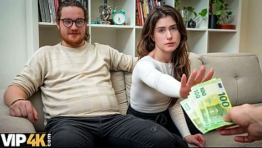HUNT4K: Girlfriend's Shocking Betrayal for Cash