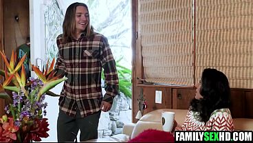 Stepdad Caught Fucking Stepmom by Stepson – 8:00 Intense Scene