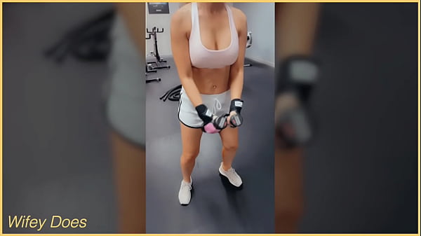 Sexy Wifey Gets Hot in the Gym Scene