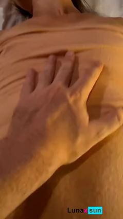 Tempting Tease: Erotic Flash in 10 Seconds