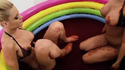Strawberry Jelly Pool Fun with Chloe Conrad and Leila Bee