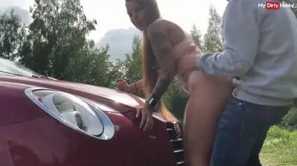 Amateur Stepsister's Wild Outdoor Encounter