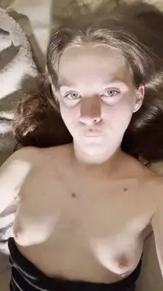 Sexy Babe Begs for Intimate Attention