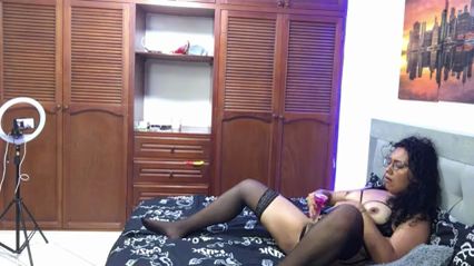 Lingerie Massage: Girls Pleasure Themselves