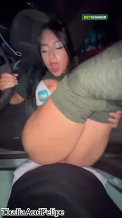 Gym Girl's Perfect Booty Gets Attention in Parking Lot