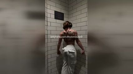 She Accidentally Livestreamed Her Pussy - You Won't Believe It!